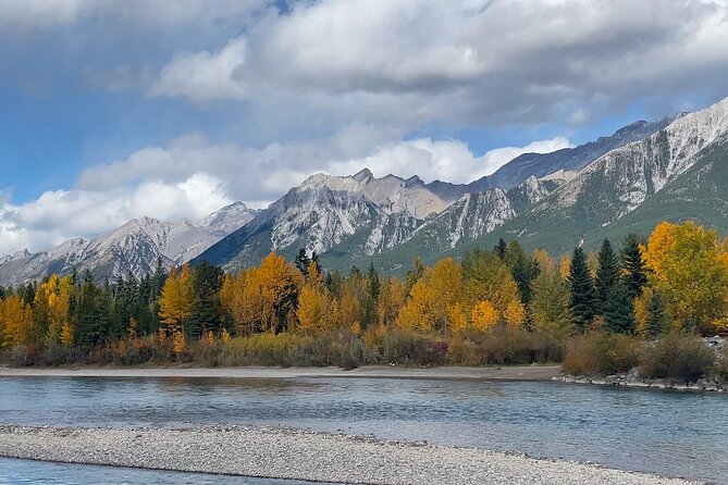 Canmore Town Walking Tour with Refreshment and Sweet Treat - The refreshment and sweet treat add real value