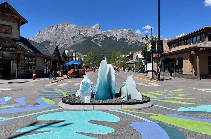 Canmore Walking Tours: Discover Local History and Scenery - Why the Small Group Size Matters