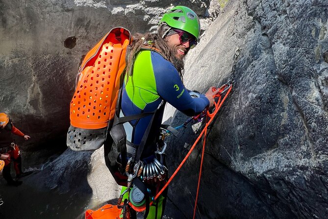 Canyoning half day - Heart Creek Canyon (beginner level) - Five rappels through the upper and lower canyon