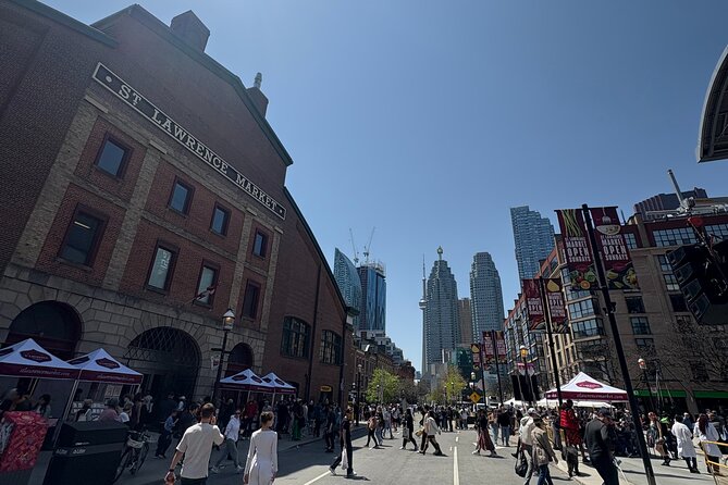 Casual Historic Toronto Walking Tour - Nathan Phillips Square and the Toronto Sign
