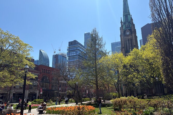 Casual Tour of Toronto by Land, Sky and Sea - What the guides add to the experience