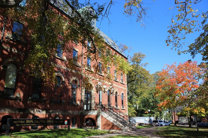 Charlottetown City Highlights - UPEI, Government House, and life beyond downtown
