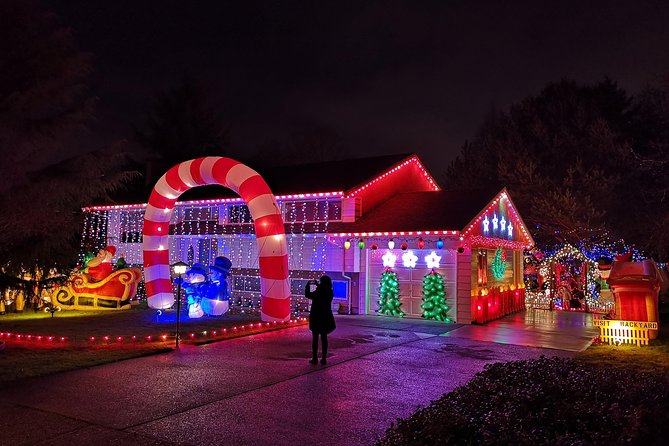 Christmas in Victoria and the Butchart Gardens - Victoria’s residential lights by private vehicle