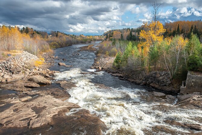 City tour and hiking to the Canyon and Waterfall in the Park - Timing, port safety, and practical planning