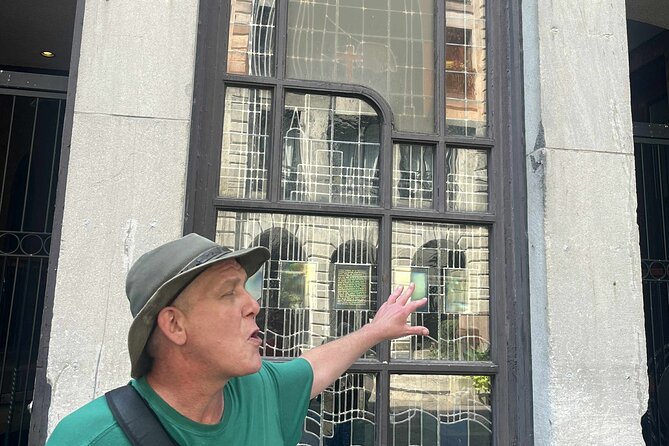 Colonial Secrets of Old Montreal Walking Tour - Who will get the most from this walking tour