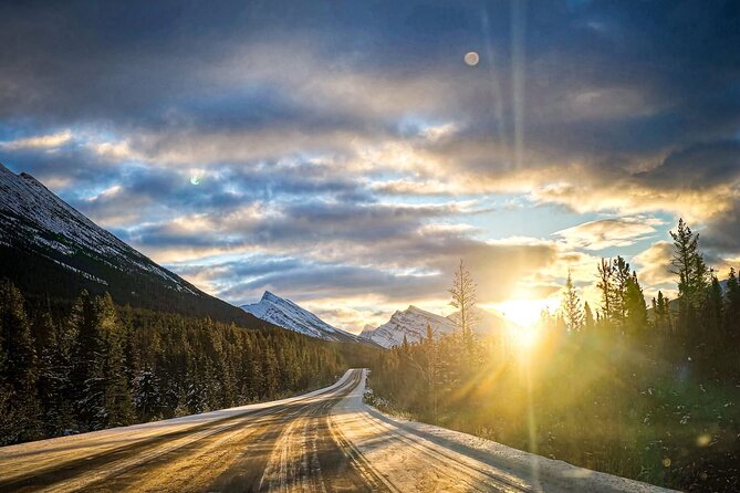 Columbia Icefield, Crowfoot Glacier and Bow ,Peyto Lake Tour - The Columbia Icefield is the main event, at an extra charge