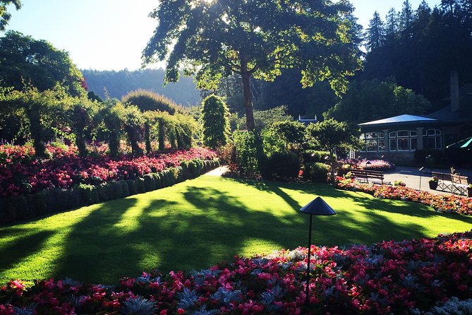 COMBO Victoria City Tour & Butchart Gardens & Entry Tix - The 35-minute ride to Butchart Gardens