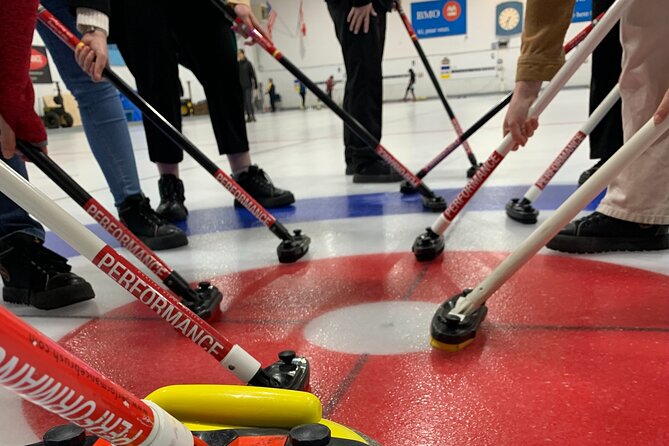 Curling Experience in Montreal - The remaining time: a real game with help nearby