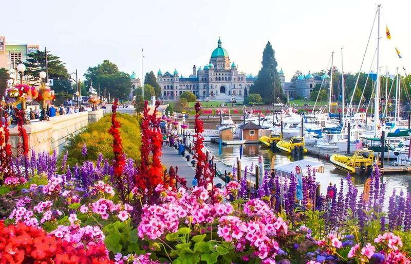 Day Trip from Vancouver to Victoria and Butchart Gardens - The Guide Can Shape the Day