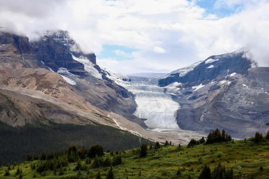 Day Trip to Jasper + Banff with picnic and drinks - Athabasca Glacier: ice without a full expedition
