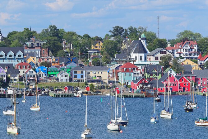 Day Trip to Lunenburg, Mahone Bay and Peggy's Cove from Halifax - Peggy’s Cove and its famous granite shoreline