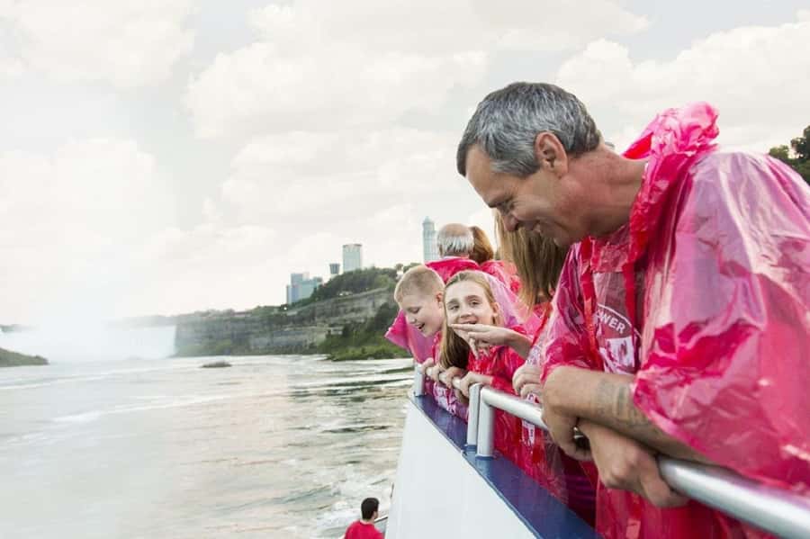 Day trip to Niagara from Toronto with Spanish speaking guide - From Toronto to the Niagara River Valley