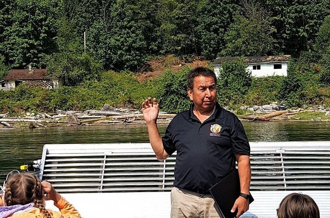 Deluxe Grizzlies and Culture Tour in Campbell River - Who will enjoy this most?