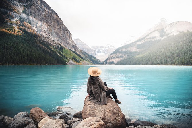 Discover Lake Louise (Spring & Fall Sightseeing) - One hour at Lake Louise
