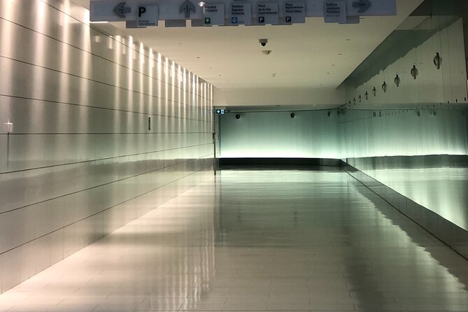 Discover Montreal's Underground City - Reso - Berlin Wall and the Statue of Amphitrite