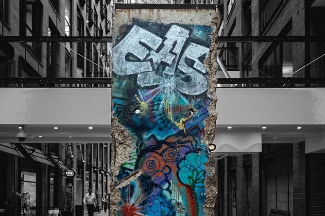Discover Montreal's Underground City - Reso - Misha’s guiding style