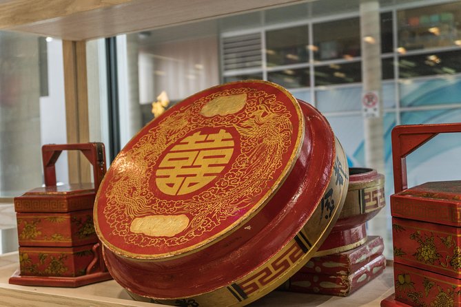 Downtown Vancouver Asian Food Tour by Vancouver Foodie Tours - What the Guides Add