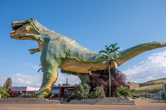 Drumheller and Badlands Full-Day Tour with a Small Group - East Coulee is the lunch stop