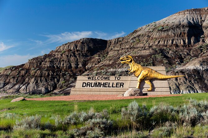 Drumheller and Badlands Full-Day Tour with a Small Group - Two hours inside the Royal Tyrrell Museum