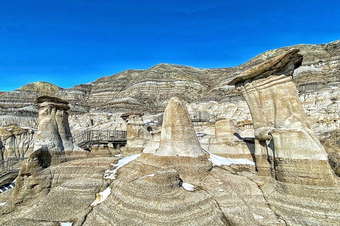 Drumheller Dinosaur Valley & Horseshoe Canyon Adventure Day Tour - The World’s Largest Dinosaur makes a quick stop