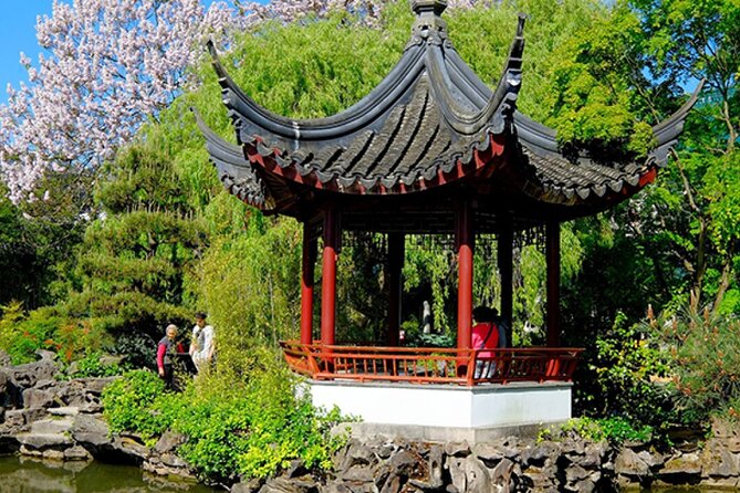 EcoEscape: Luxury & Exclusive Tour Experiences - A private way to see Vancouver in one day