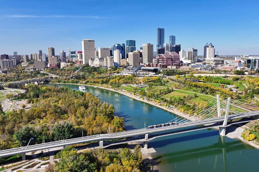 Edmonton: City Highlights Walking Tour | 3-Hour - Neon signs and Jasper Avenue