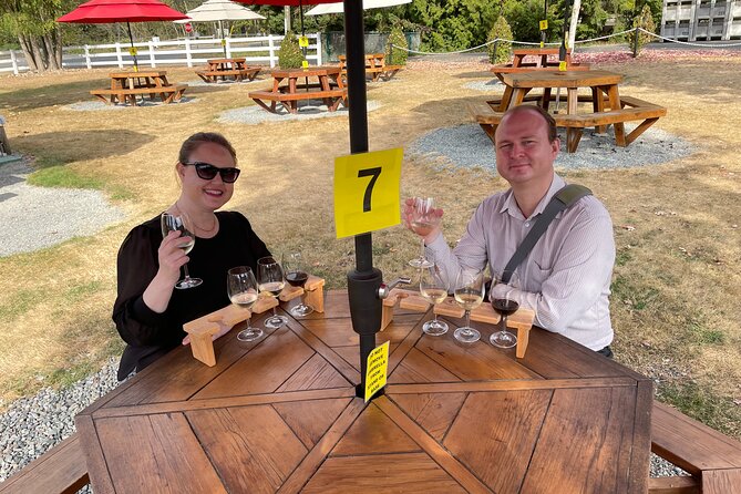 Elegance Unforgettable Tesla Wine Tour & Lunch - What Robert adds to the day