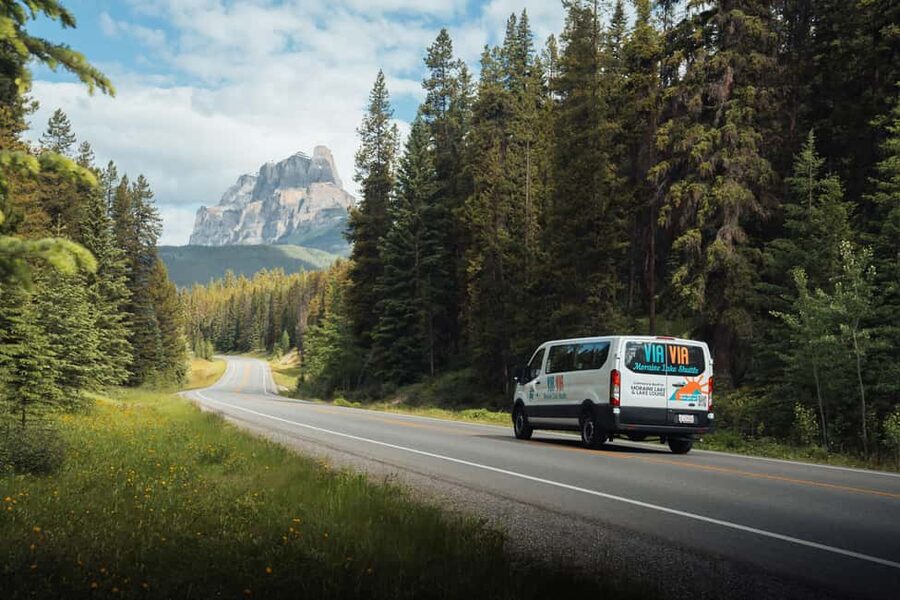 Emerald Lake, Louise, Takakkaw Falls, Johnston Canyon & More - The shuttle and guide make the route manageable