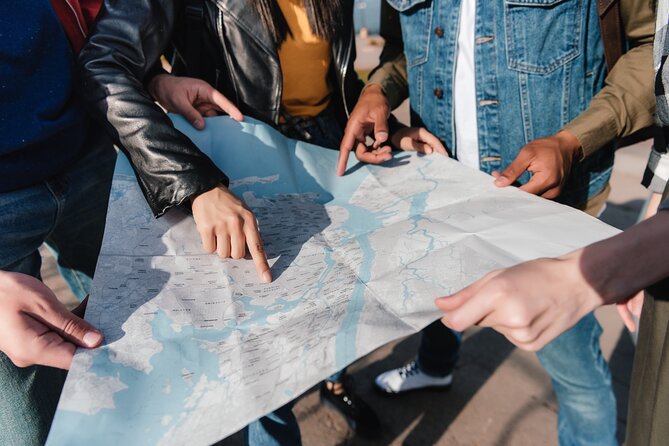 Experience Gastown Vancouver's Elite Walking Food Tour - Donut time, with dessert in the middle