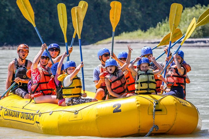 Family Friendly Cheakamus Splash Rafting - The scenery is more than a backdrop