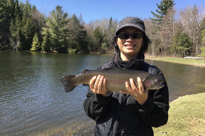 Fly Fishing Guided Experiences - A snack break in the middle of the outing