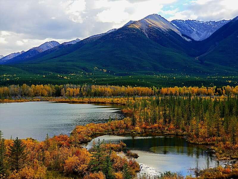 From Banff/Canmore: Deep 1 Day Tour in Banff National Park - Cascades of Time Garden adds an easy Banff stop