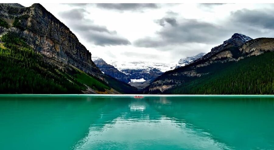 From Banff/Canmore: Moraine Lake, Lake Louise 1.5 hrs Each - Lake Louise: 90 minutes beside the famous water
