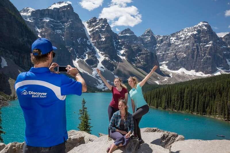 From Banff: Lake Louise and Moraine Lake Sightseeing Tour - Lake Louise and the Victoria Glacier view