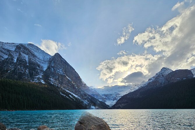 From Banff: Moraine Lake and Lake Louise Half Day Tour - Lake Louise: 75 minutes beside the turquoise water
