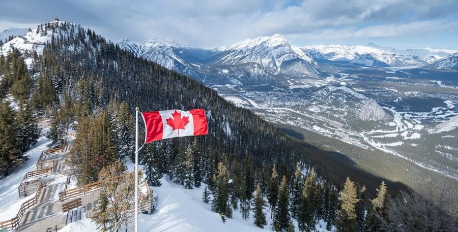 From Banff: Moraine Lake and Lake Louise Half Day Tour - Food, water, weather, and small practical details