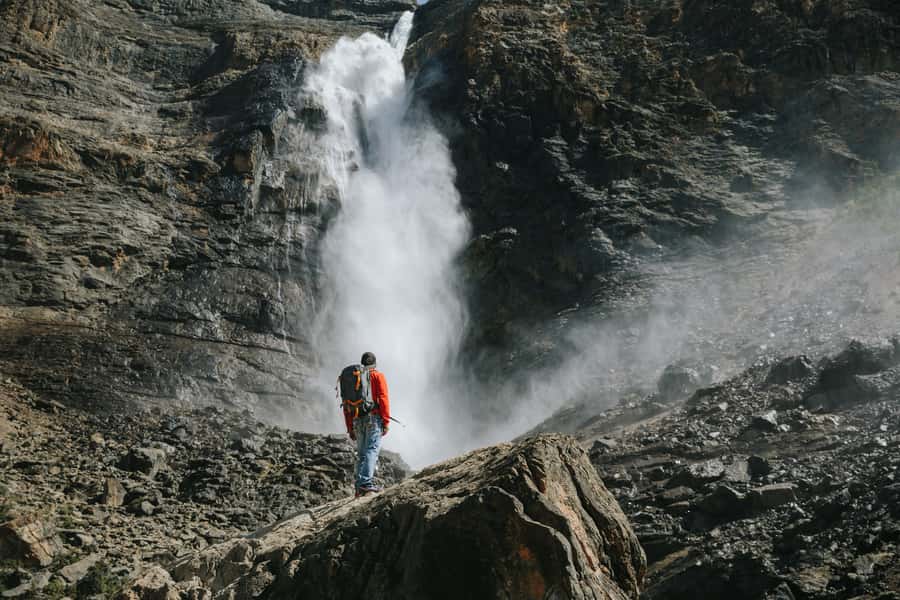 From Banff: Mountains, Lakes, and Waterfalls Full-Day Tour - Lake Louise: the first major postcard stop
