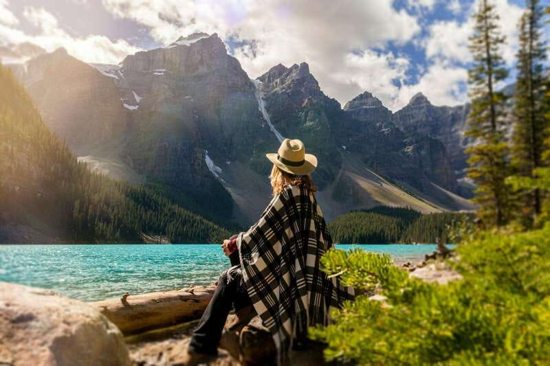 From Calgary: Banff, Moraine Lake and Lake Louise Tour - A long day with a lot of scenery