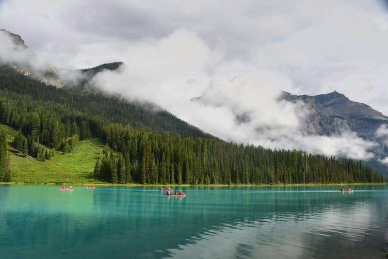 From Calgary: Banff, Moraine Lake and Lake Louise Tour - Moraine Lake from June 1 through October 14
