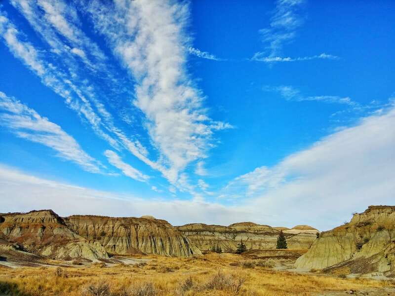 From Calgary: Canadian Badlands Private Geological Tour - Horseshoe Canyon gives you the first big view