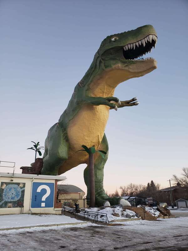 From Calgary: Drumheller Private Tour, Full day sightseeing - The Royal Tyrrell Museum is worth the admission fee
