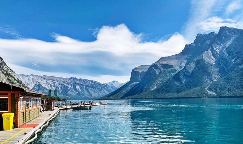 From Calgary: Private Lake Louise and Banff Day Trip - What the private vehicle changes