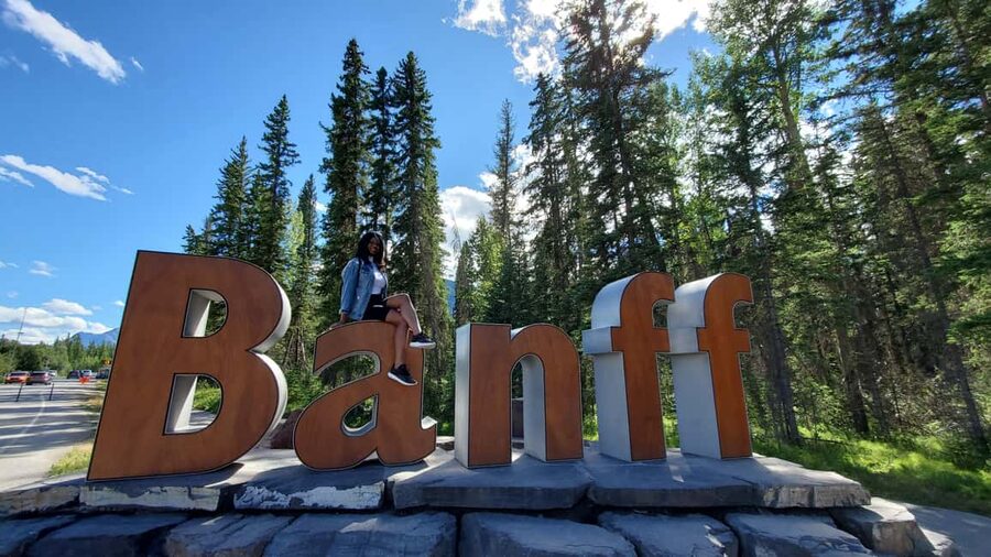 From Calgary to Banff: Day Trip with Wolfdog Sanctuary Visit - What makes this day trip worth considering