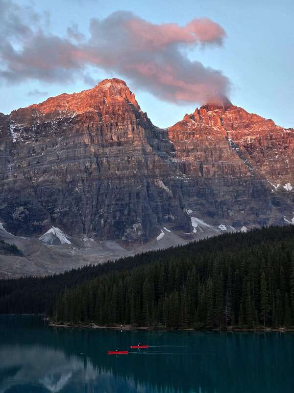 From Canmore/Banff: Moraine Lake Sunrise & Lake Louise Tour - Small comforts that matter before sunrise