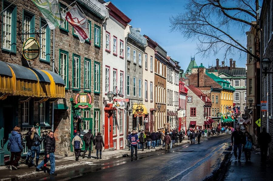 From Montreal: Full-Day Tour of Quebec City with Cruise - Guides who keep a packed day manageable