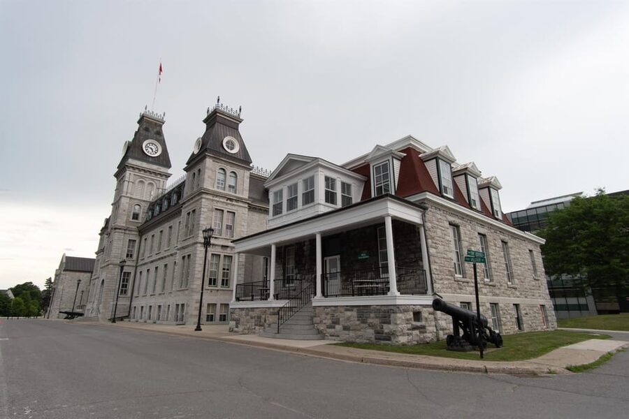 From Montreal: Kingston City Day Trip & 1000 Island Cruise - Should You Book the Kingston and 1000 Islands Trip?