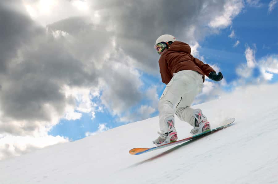 From Montreal: Skiing or Snowboarding Day Trip - Why this is an easy way to ski from Montreal