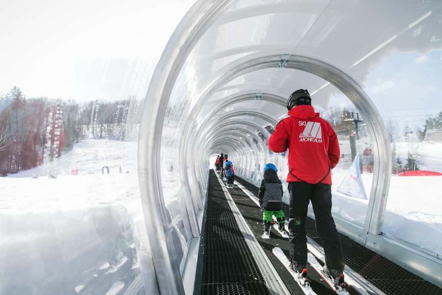 From Montreal: Skiing or Snowboarding Day Trip - Weather, clothing, and practical planning