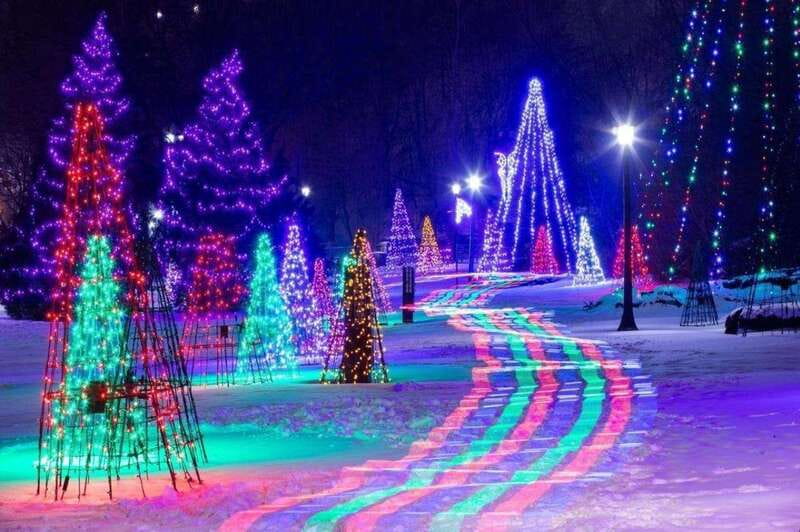 From Toronto: Winter Festival of Lights Niagara Falls Tour - Key points to know before booking