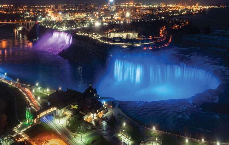 From Toronto: Winter Festival of Lights Niagara Falls Tour - Leaving Toronto for the Niagara Parkway